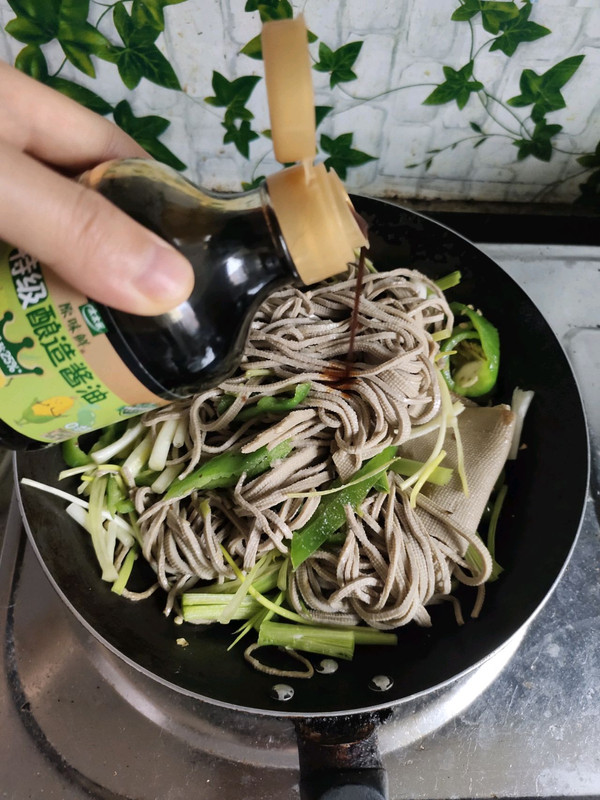 家常辣椒炒豆腐丝