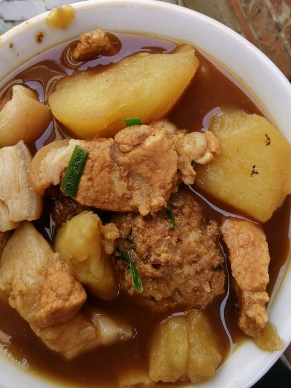 土豆糯米肉丸红烧肉