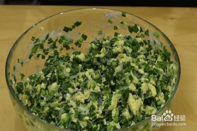 韭菜这种独特的做法，一缠一绕，外酥里软