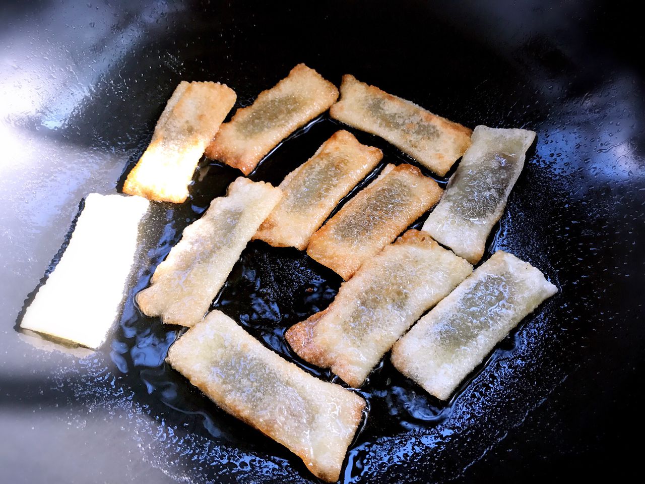超美味的炸豆沙卷,每一口都是满满的幸福!