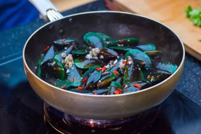 啤酒青口的做法，妈妈们快学学吧！