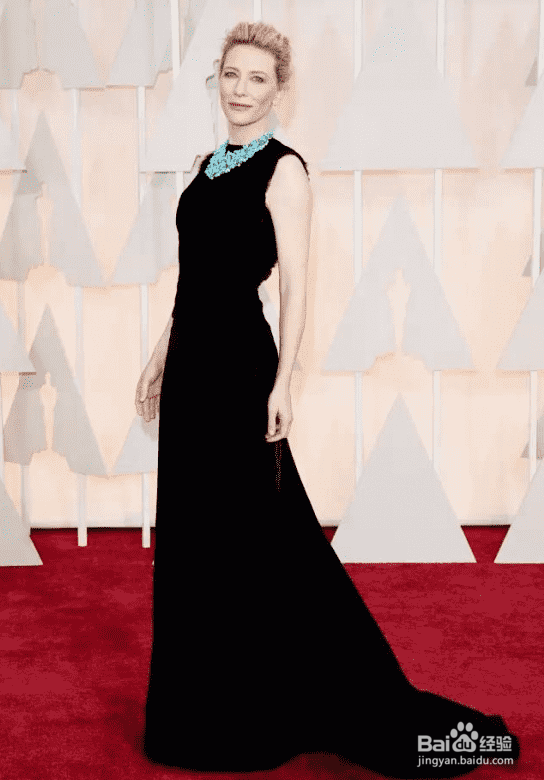 圆肩驼背怎么矫正