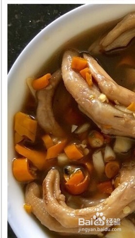 酸辣鸭脚的做法