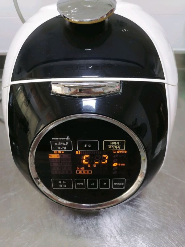 和宝贝一起做肉松海苔饭团