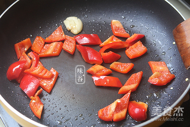 芦笋炒虾仁的做法