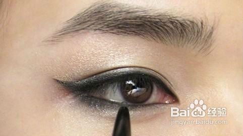 怎样彩妆让单眼皮内双眼漂亮