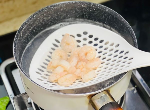 泰式酸辣捞汁虾仁巴沙鱼