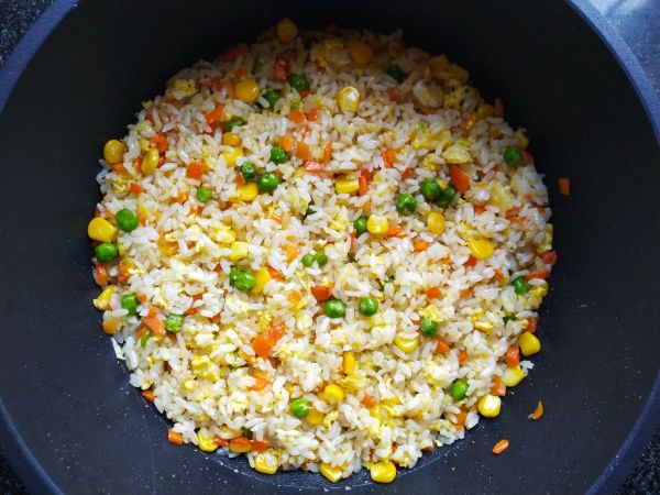 青豆玉米蛋炒饭