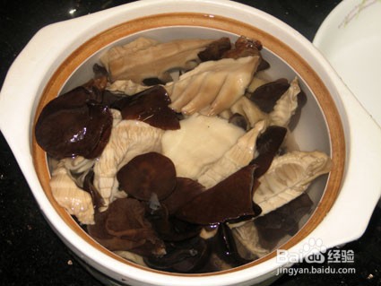 笋干炖肉的做法