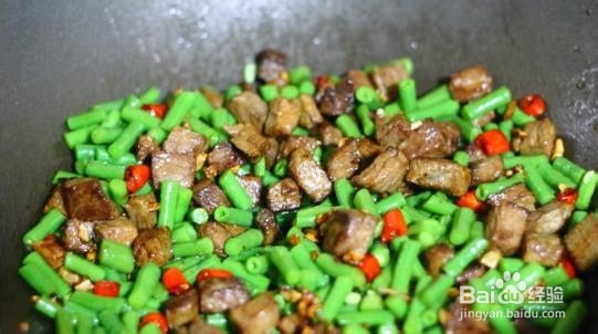 牛肉炒豇豆的做法