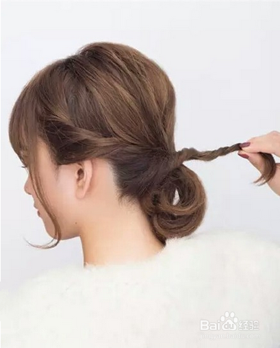 如何扎出淑女型的头发