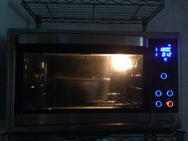 蜜红豆果仁面包