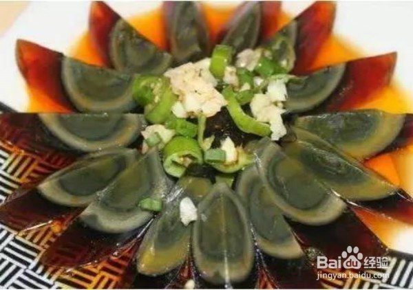 如何切皮蛋不碎也不沾刀