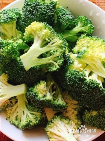 虾仁西兰花的做法