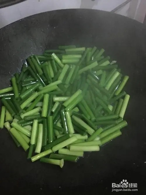 蒜苔炒蟹柳