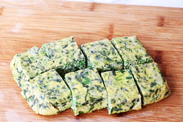 蘸汁菠菜鸡蛋糕