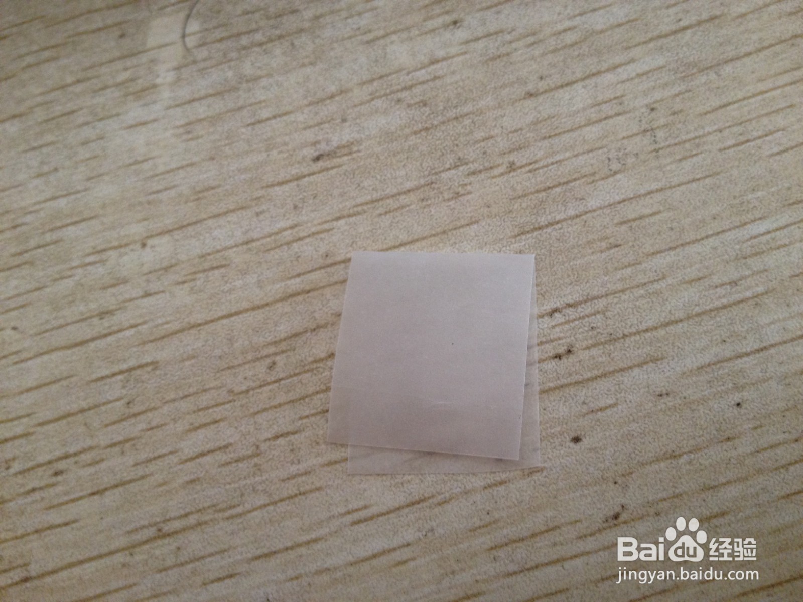 如何用一个长方形硫酸纸做个简易的钢笔支架