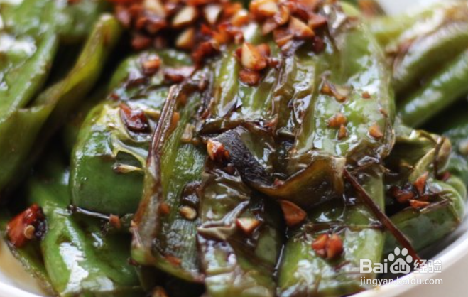 家常虎皮青椒的简易版做法。