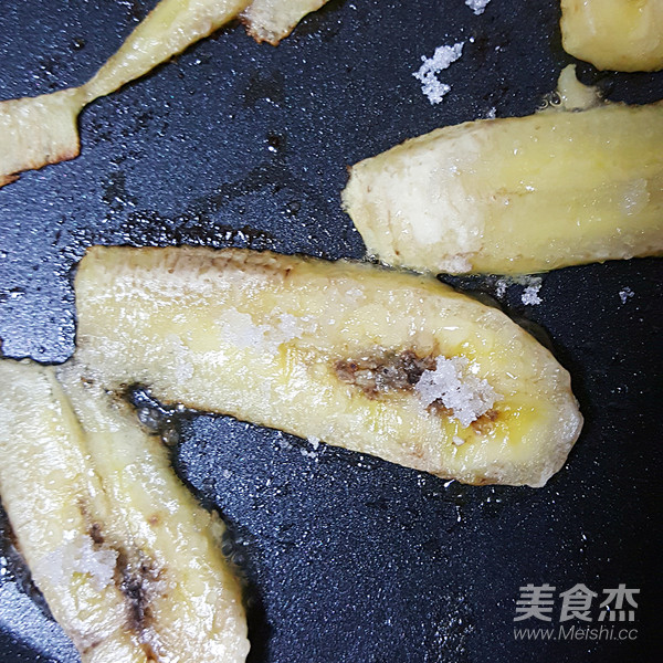 煎香蕉片的做法