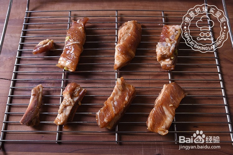 蜜汁烤肋排的做法