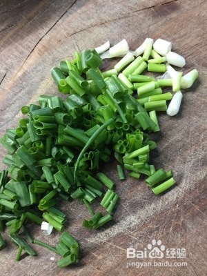 养生食补蚕豆牛肉焖饭的做法