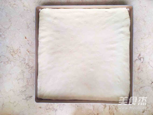 葱香肉松面包卷