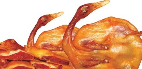 干锅板鸭煮莴笋的做法