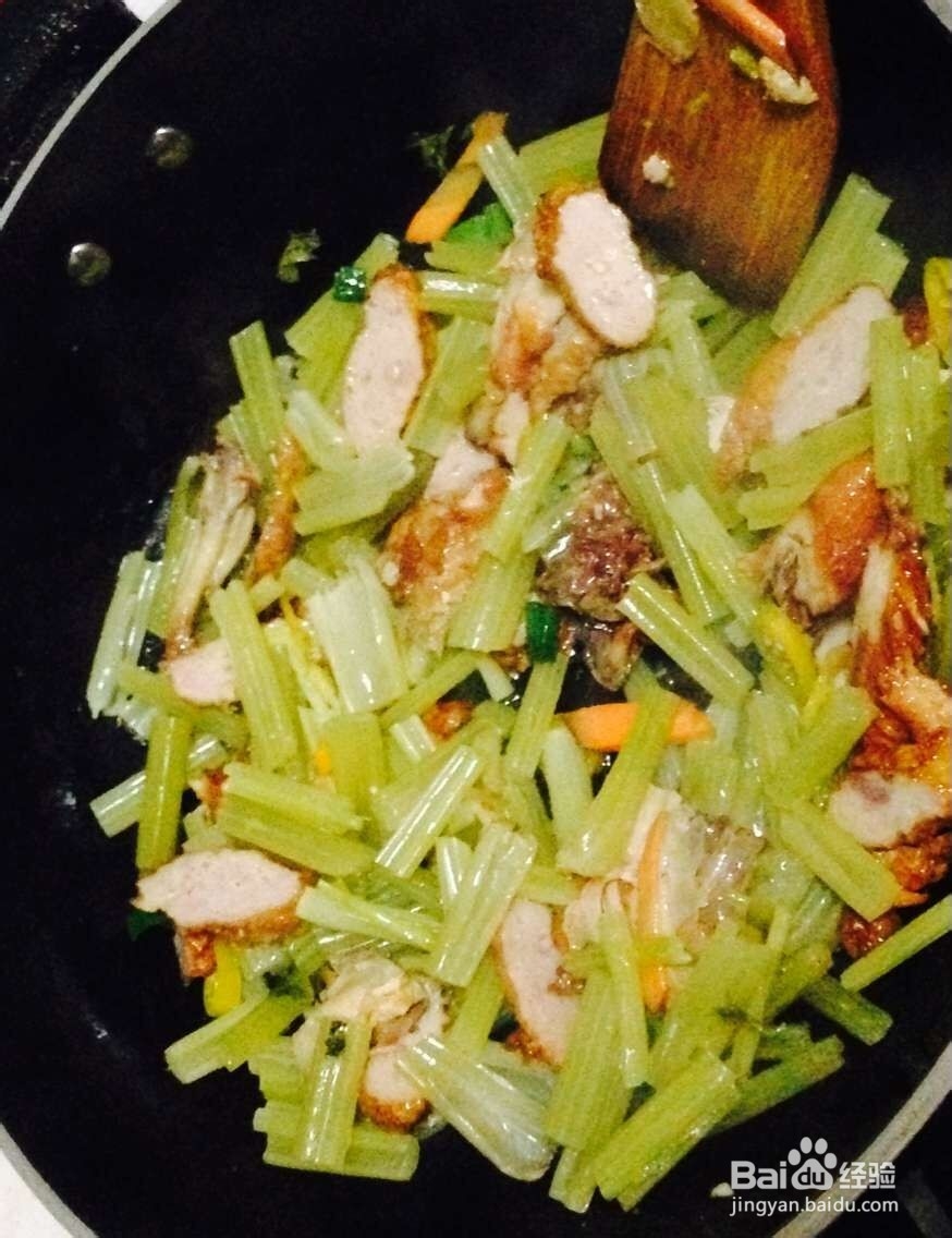 怎样做炒芹菜？芹菜炒鸡肉