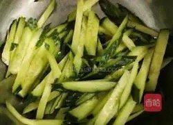 黄瓜拌鸡蛋的做法