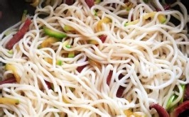 火腿西葫芦炒米线攻略