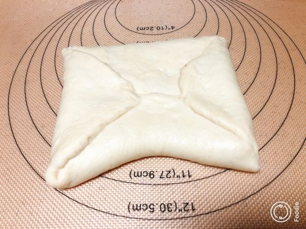 黑大理石辫子吐司