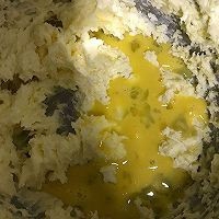 自制好吃的杏仁一口酥