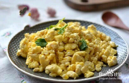 鸡蛋和豆腐的碰撞——鸡刨豆腐