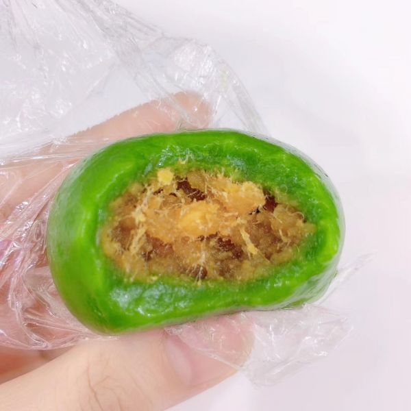 咸蛋黄肉松青团