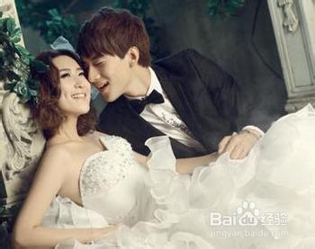 拍婚纱照怎样摆POSE