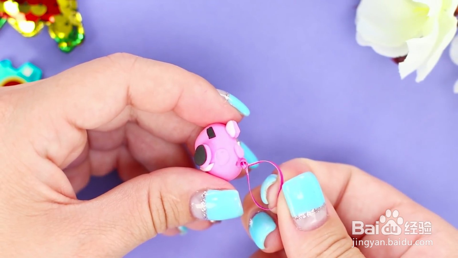 如何给惊喜娃娃制作漂亮的迷你相机?