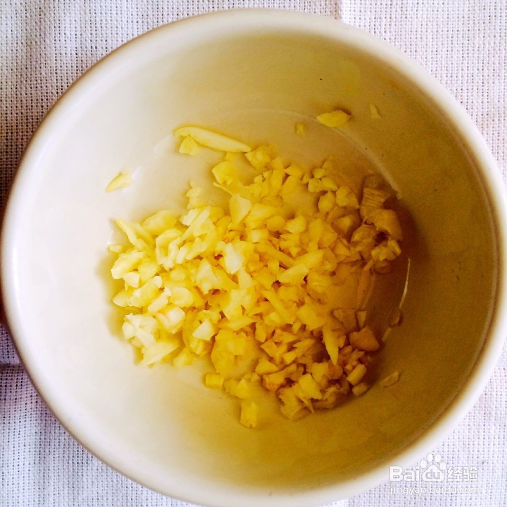 凉拌秋葵的家常做法