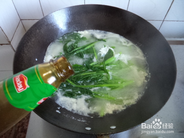 美味的汤面合一--咸蛋芥菜汤面