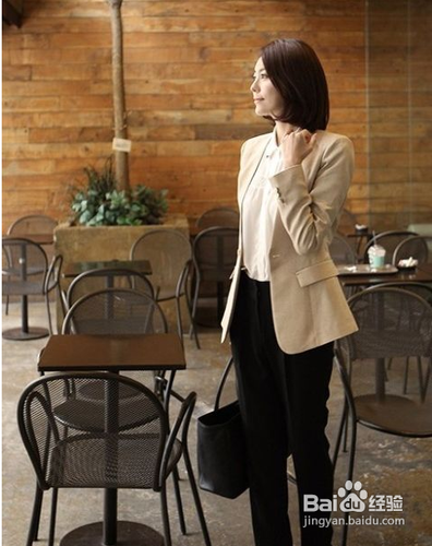 适合OL的时尚长款西装外套
