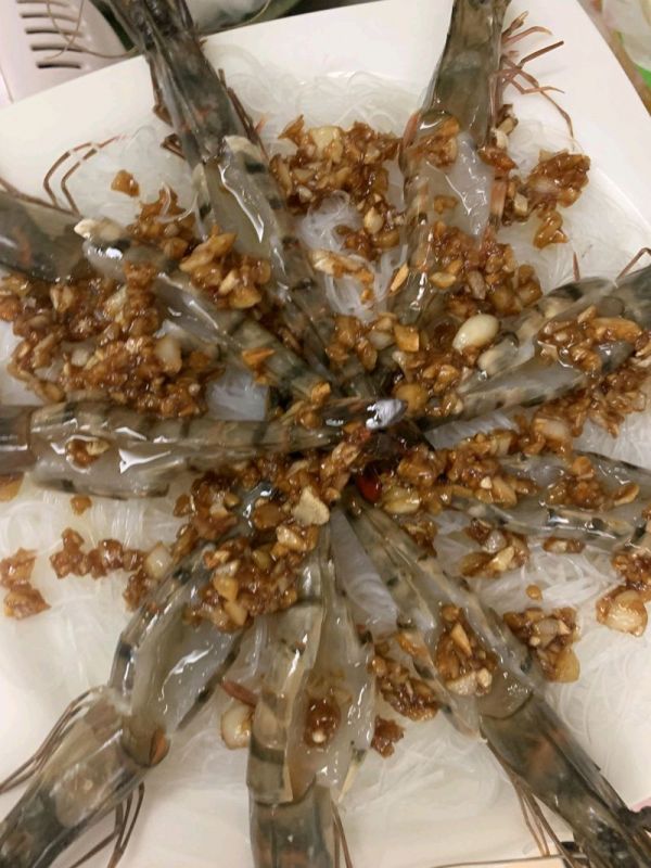 蒜蓉粉丝蒸黑虎虾