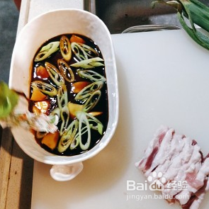 家庭版的梅干菜扣肉怎么做