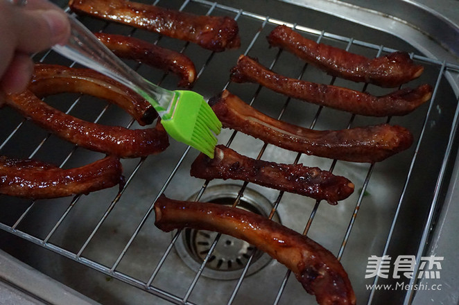 蜜汁烤肋排的做法
