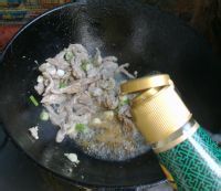 蒜苔茄子滑肉