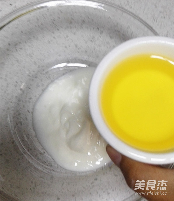 酸奶戚风的做法