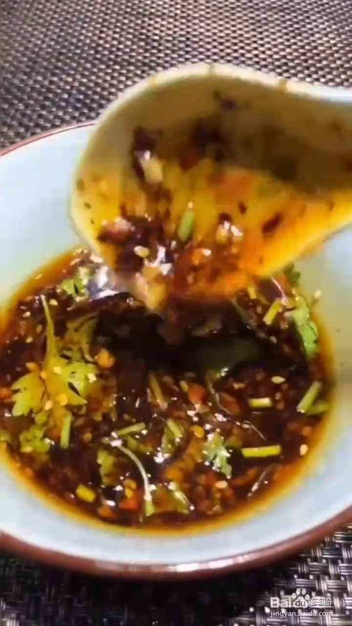 如何制作清爽好吃的口水鸡