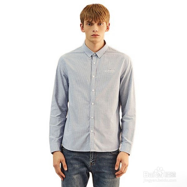 条纹休闲衬衫掀起随性风