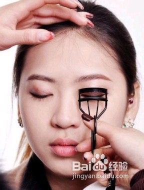 白领丽人如何化淡妆最得体