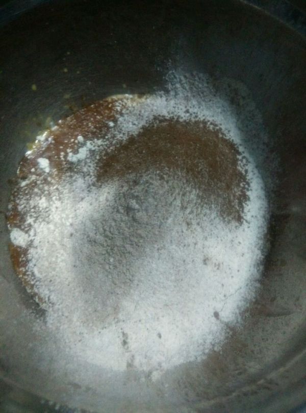 巧克力戚风蛋糕
