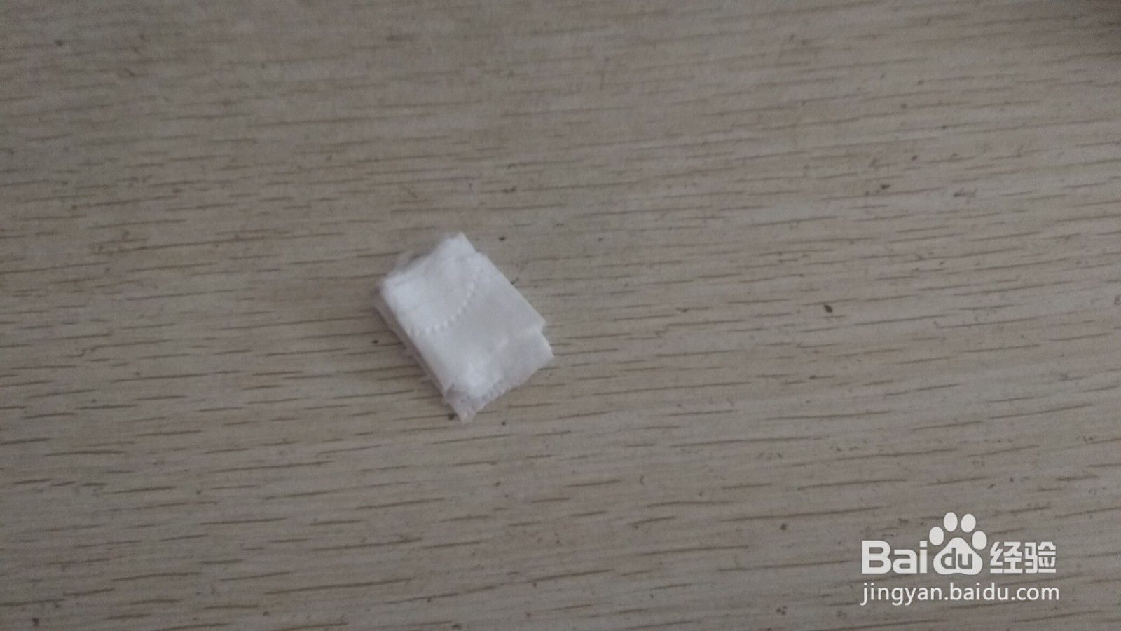 如何用一条手纸做S形的简易的中性笔的支架