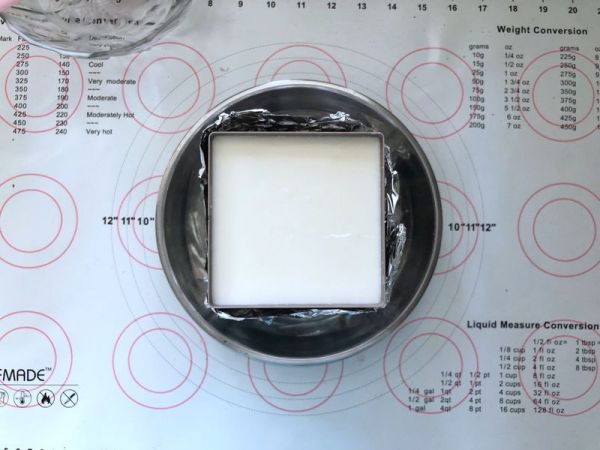 巧克力果酱慕斯蛋糕